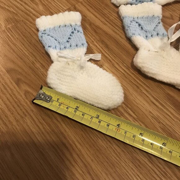 Hand-Knitted Baby Set Jacket Booties & Hat In White & Blue Cute Warmth For Lil's - Picture 5 of 11